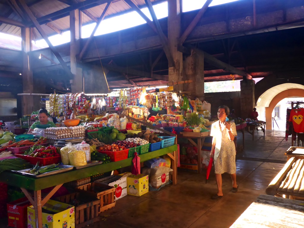 The Baclayon Public Market, peaceful on ordinary days, a great center of trade on market days - since the Spanish colonial period!